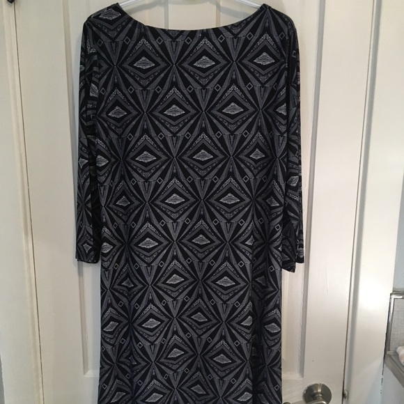 Price Drop ⬇️ Geometric Print Office Dress 👗 - Picture 6 of 7